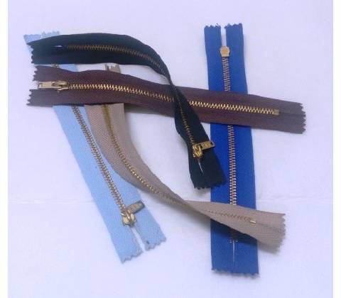 Zip mosazný 6 cm