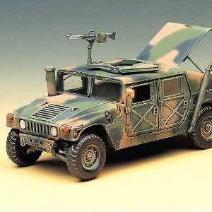 Academy Комплект модел военен 13241 - m-1025 armored carrier (1: 35)