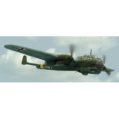 ICM Do 215B-4 1:72