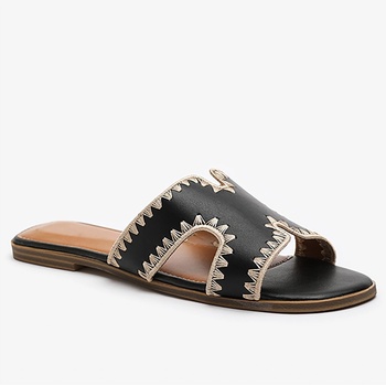 Wheres That From Сандали Wheres That From Women's Frankii Flat Sandals - Black