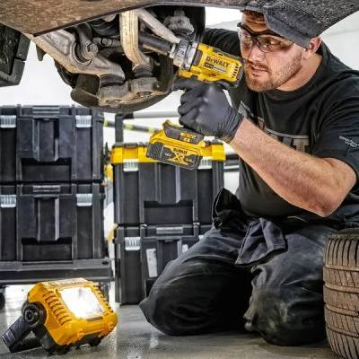 DEWALT Работна лампа DeWALT DCL077-XJ Черна, Жълта (DCL077-XJ)