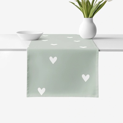 Goldea behúň 100% bavlnené plátno srdiečka na šalviovo zelenom 20x120cm