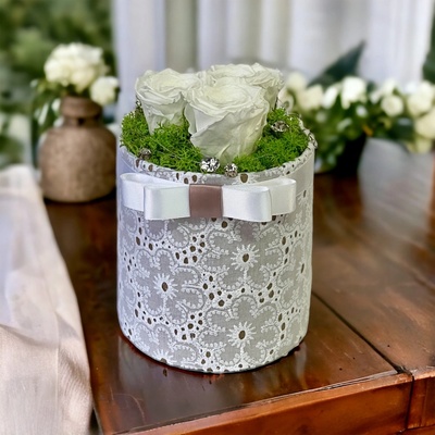 Stabilizované ruže v romantickom flower boxe Pure Beauty