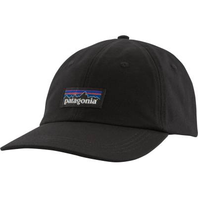 Patagonia Шапка с козирка Patagonia P-6 Label Trad Cap - Black - размер One Size (204-6384-0111)