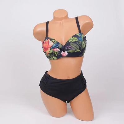 Макси бански в черно с цветя и листа - чашка d