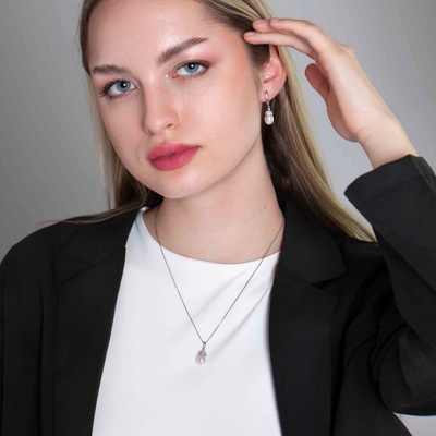 Lillian Vassago strieborné visiace náušnice s riečnou perlou a zirkónmi LLVY-SER005
