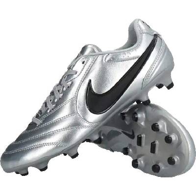 Nike Tiempo
