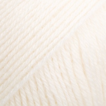 DROPS Design Fabel Uni Color 100 Off White Плетива прежда (1070100)