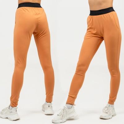 Nebbia Slim fit tepláky s vreckami GYM SPIRIT 466 orange