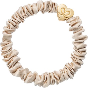 By Eloise London Gold Heart Skinny Silk Scrunchie цвят Sand