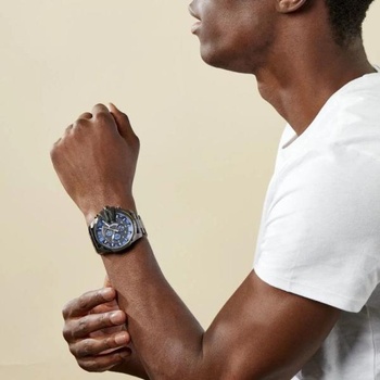 Image 1 of Diesel DZ4329