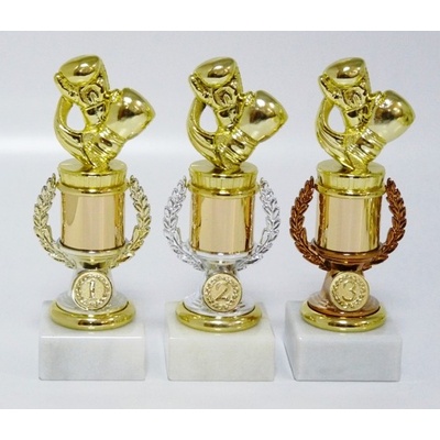 Box trofeje 33-P016