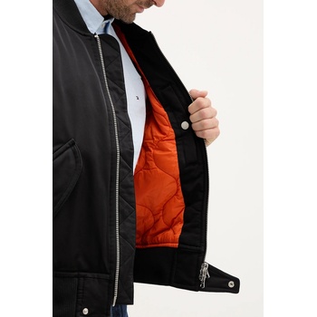 Tommy Hilfiger Яке бомбър Tommy Hilfiger в черно зимен модел MW0MW40593 (MW0MW40593)