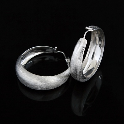 Šperk Holíč Široké kruhy strieborné náušnice matné N320