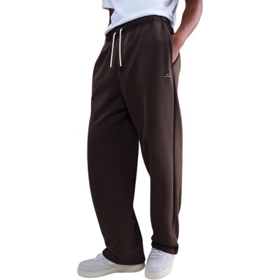Nike Therma-FIT Standard Issue hnedá