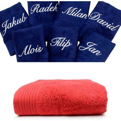 Zelenáčky osuška s výšivkou jména na přání bavlna 70 x 140 cm červená