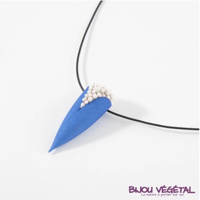 Živé šperky - Náhrdelník Tulipán modrý s trvalými bílými květy