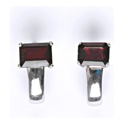 Čištín přírodní granát s granáty 4449