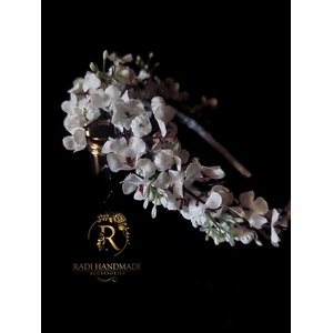 Radi handmade Елегантна диадема с малки бели цветя (670)