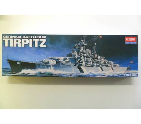 Academy Tirpitz 1:800