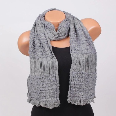 Ефектен дамски шал в сиво