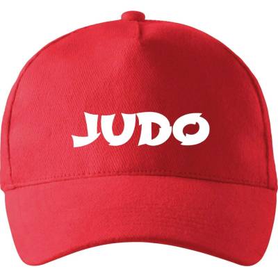 Judo nápis + postavy se zahnutým kšiltem a látkovou sponou Červená
