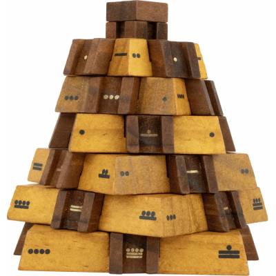 El Castillo Pyramid matematický dřevěný hlavolam