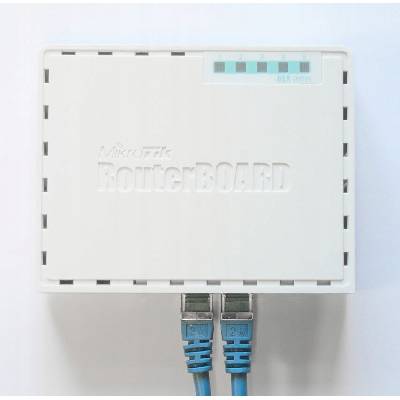 MikroTik RB750Gr3 hEX