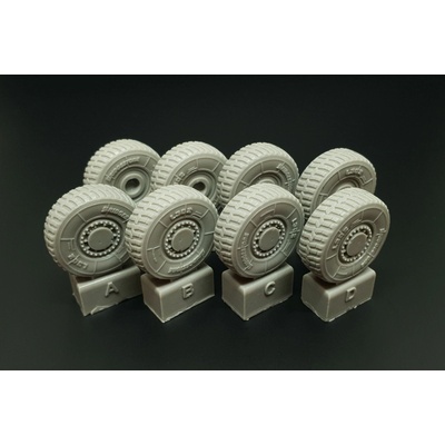 Tamiya Hauler JGSDF Type 16 Wheels Tamiya kit Resin casted wheels for kit 1:35