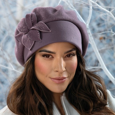 Krumlovanka Elegantní fialová dámská zimní čepice W-0897/890