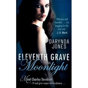 Eleventh Grave in Moonlight | Darynda Jones (ISBN: 9780349411446)