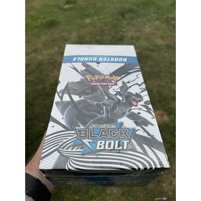 Pokémon TCG Black Bolt Booster Bundle display - Heureka.cz