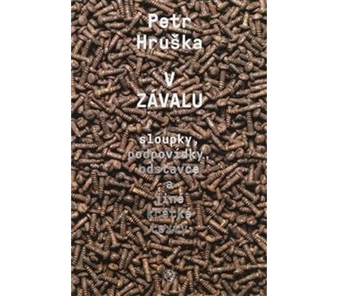 V závalu