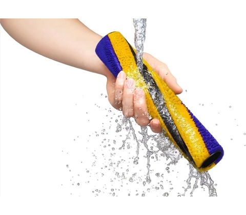 Dyson V12 Detect Slim Absolute 2023, stojící bezdrátový vysavač s hubicí.