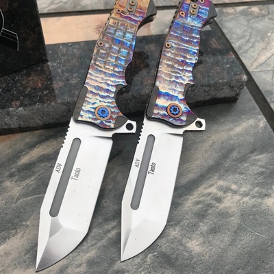 Andre de Villiers Tanto S35VN satin tanto blade acid rain frag milled titanium