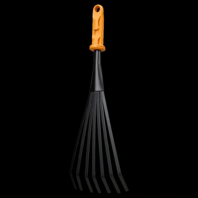 Fiskars hrábě úzké kovové OneClick 1080682