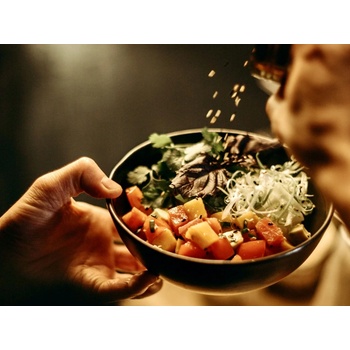 Remoska Kurz: Asijská fúze Termín: Dárkový poukaz bez termínu (termín vybere obdarovaný) 3200,00 Kč