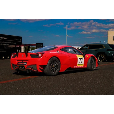 Spolujízda v závodním Ferrari