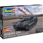 Revell Пластмасов модел комплект танк 03368 - Leopard 2A4 - Специална декорация 40-та годишнина (1: 35) (18-03368)
