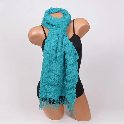 Дамски шал в тюркоазено с цветя и ресни