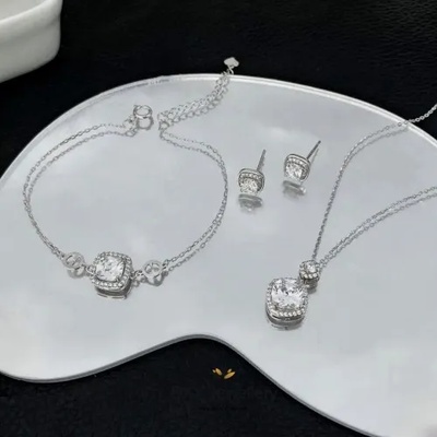 SXY Jewellery Дамски сребърен комплект с бели кристали | sn02598