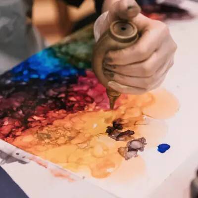 ArtMoment | Kurz abstraktního malování tuší