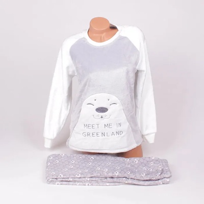 Дамска зимна пижама в бяло и сиво с тюленчета и надпис