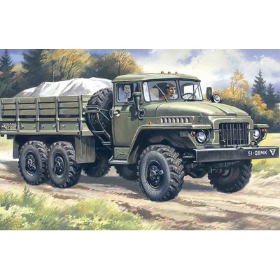 ICM Ural-375D Soviet Army Cargo Truck 1:72