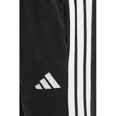 adidas Спортен панталон adidas Essentials в черно с апликация JE6430 (JE6430)