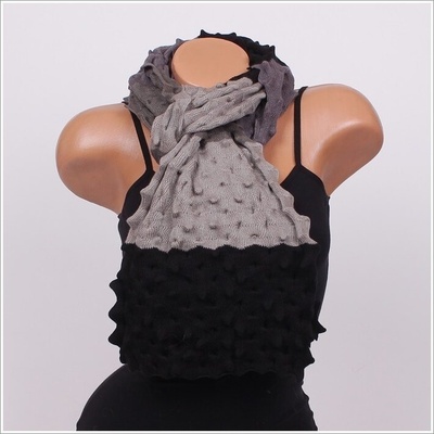 Дамски шал в три цвята - сиво, черно и графит