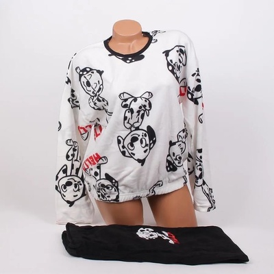 Дамска поларена пижама в бяло и черно с далматинчета