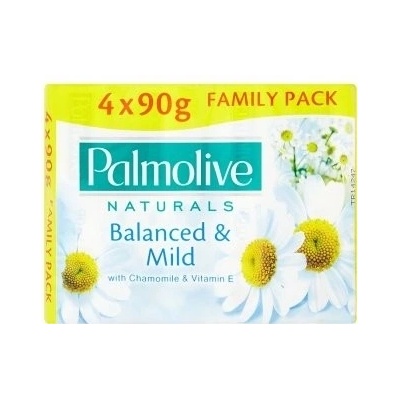 Palmolive Naturals Balanced & Mild toaletní mýdlo Chamomile & Vitamín E 4 x 90 g