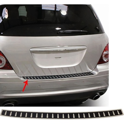 Nerez / karbón kryt hornej hrany zadného nárazníka Mercedes R 2005-2011