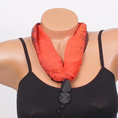 Дамско фишу-колие в оранжево и кафяво с черни висулки